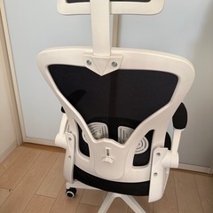 オフィスチェアの画像