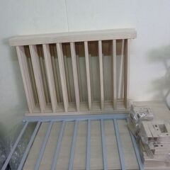 G2　未使用/新品　訳あり特価　ベビーサークル 天然木 ジョイント式 高さ56cm 幅160cm 8枚セット 木製 ナチュラルの画像