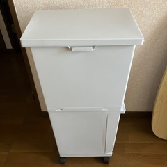 ニトリ2段式ゴミ箱の画像