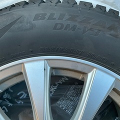 【美品】
ブリヂストンスタッドレス＋アルミホイールセット225/65R17の画像