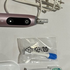 Philips oral-B 電動歯ブラシ　2本セット　充電スタンド付の画像