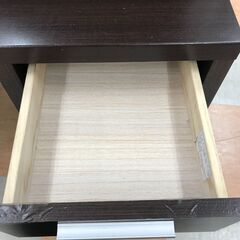 ＼家具＊家電のお店／ 【ｼﾞｬﾝｸﾞﾙｼﾞｬﾝｸﾞﾙ石川金沢店】引き出し付きサイドテーブル 木目調   W(幅)34×D(奥行き)35×H(高さ)46cmの画像