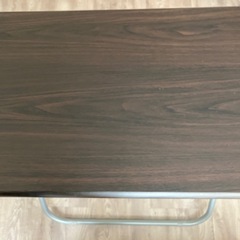 折りたたみテーブルの画像