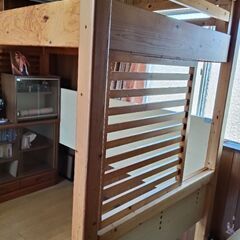 木製ロフトベッドの画像