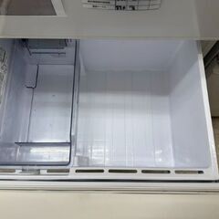 J3306 【リユースのサカイ柏店】　AQUA アクア　3ドア冷蔵庫　AQR-SV24　右開きタイプ　2020年製　クリーニング済み　参考価格￥73,150円の画像