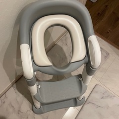トイレトレーニング補助便座の画像