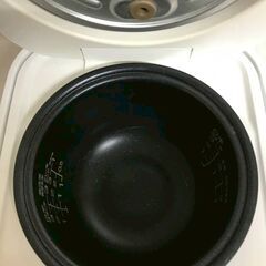 【北見市発】ニトリ NITORI マイコン炊飯ジャー SN-A5WH 3合炊き 白 (E3818wYM)の画像