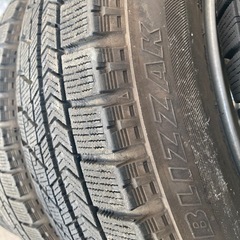 スタッドレスタイヤ175/65R15の画像