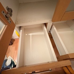 高さ180㎝食器棚を譲ります！の画像