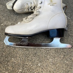スケート靴　20センチの画像