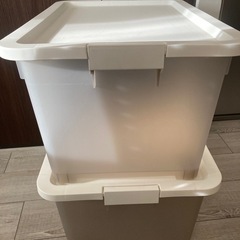 衣装ケース2個の画像