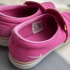 NIKE スリッポンの画像