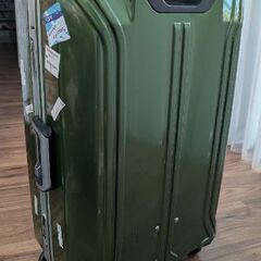【中古品】A.L.Iのスーツケースの画像