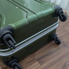 【中古品】A.L.Iのスーツケースの画像