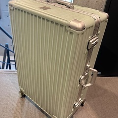 タイヤ破損の為お安くお譲りしますの画像