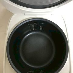 【北見市発】タイガー TIGER タイガーマイコン炊飯ジャー JBH-G101 2022年製 白 5.5合炊き (E3822wYM)の画像