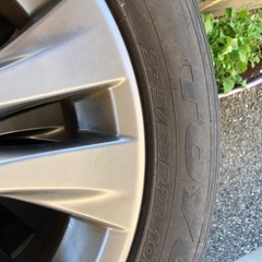 トヨタアルファード純正アルミ18インチの画像