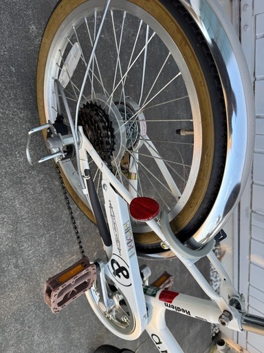 子供用自転車　20インチ 6段変速 オートライト　ガレージ保管