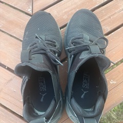 プーマスニーカーの画像