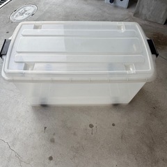 衣装ケースの画像