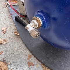 30プリウス エアサス 一式 の画像