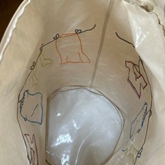 洗濯物イラスト刺繍 ランドリーバスケットの画像