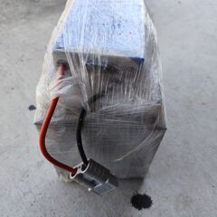 ジャンクバッテリーと充電器のセット3の画像