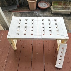 押入収納　プラスチックの台　x 2個　の画像