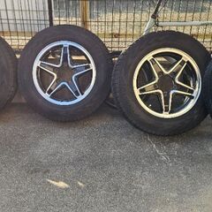 ジムニスタッドレスタイヤの画像