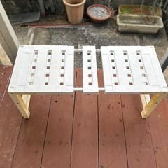 押入収納　プラスチックの台　x 2個　の画像