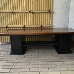 有名家具メーカー　応接机の画像