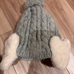 くまさん耳当て付き帽子の画像