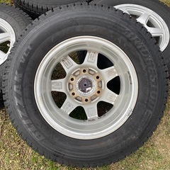 ハイエース　キャラバン等　スタッドレス　ブリザックの画像