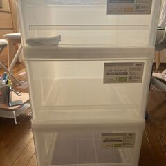 【引越しのためお譲りします】衣類用 3段プラスチック収納ボックスの画像