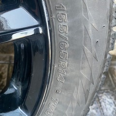 ブリヂストンスタッドレスタイヤ(ホイール付き) の画像