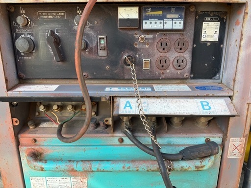 Denyo DLW-300ESW 防音型エンジン溶接・発電機 100V/200V 三相 2人同時用 ディーゼル 動作確認済