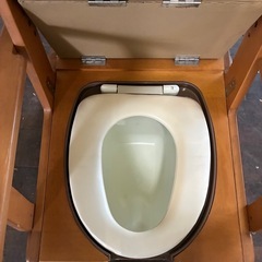 格安！早い者勝ち！臭いなし！まだまだ使えます！ポータブルトイレの画像