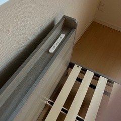 (未使用品)セミダブルベッドフレームの画像