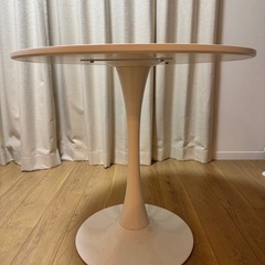 テーブル(白)の画像