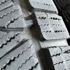 275/70/16冬DM-V3の画像