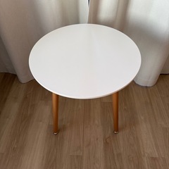 カフェテーブル　丸テーブルの画像