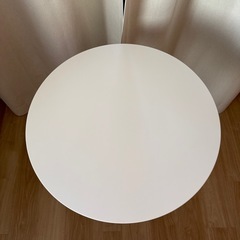 カフェテーブル　丸テーブルの画像