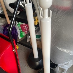 【早急にお取引できる方優先】 駐車場 ポールチェーンスタンド  2本セットの画像