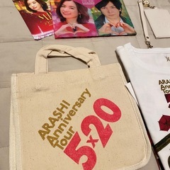 ﾄﾞｰﾑﾂｱｰ50公演ｽﾜﾛﾌｽｷｰ限定品・Tシャツの画像