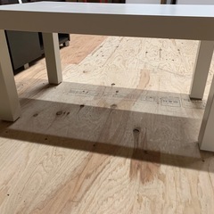 IKEA 白テーブルの画像