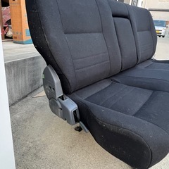 トヨタハイラックス系リアシートの画像