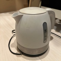 電気ポットの画像