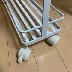 キャスター付き3段ラックの画像