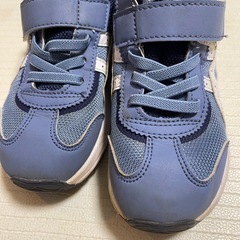 アシックス　17.5cm スニーカー　&上履きセット
の画像