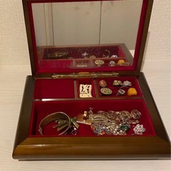 アンティーク 中華風木製ジュエリーボックス2つセット 彫刻入りの画像